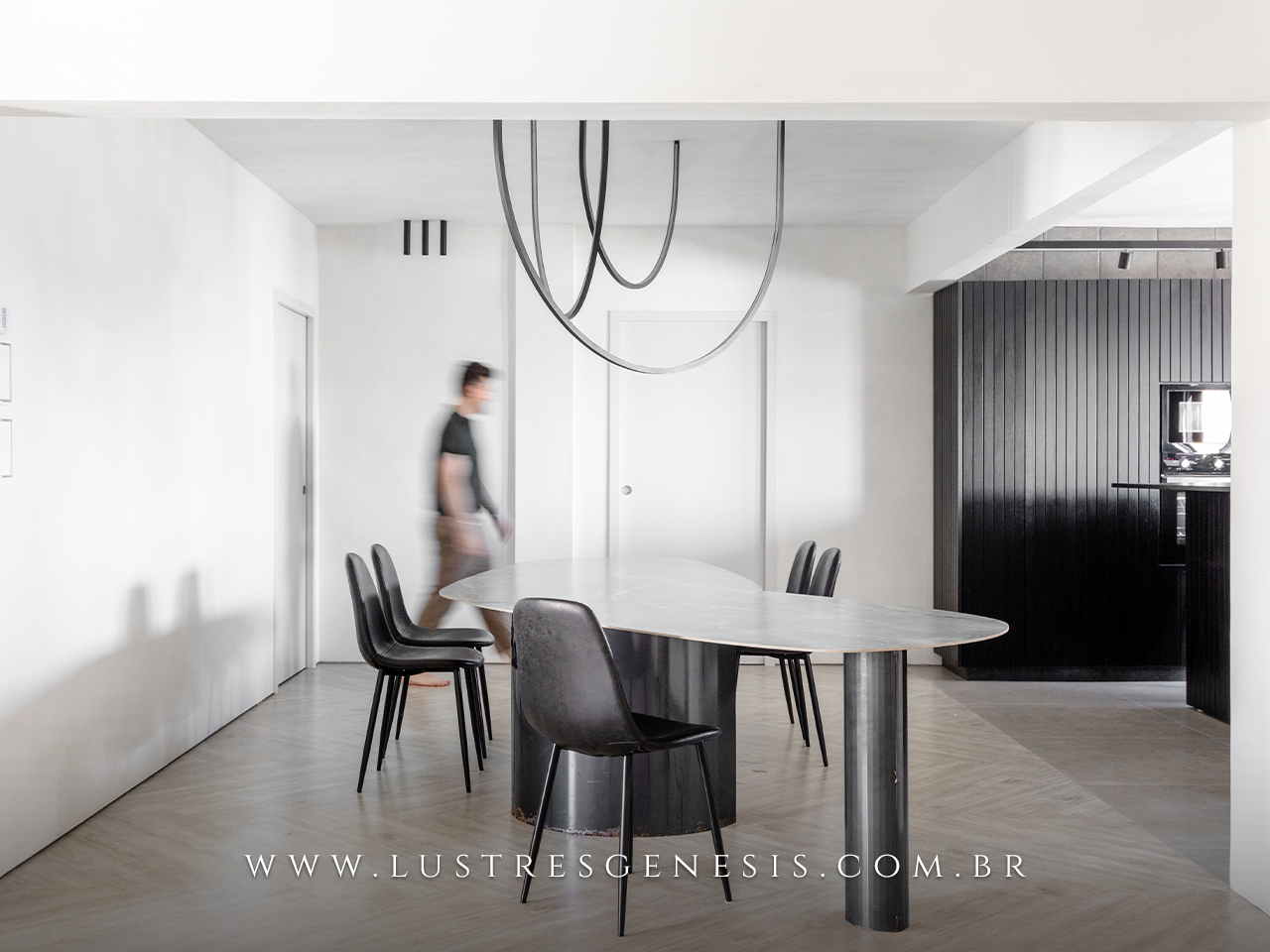 Plafon Arcool Bella Italia LED: Design em Arco Suspenso Luxo